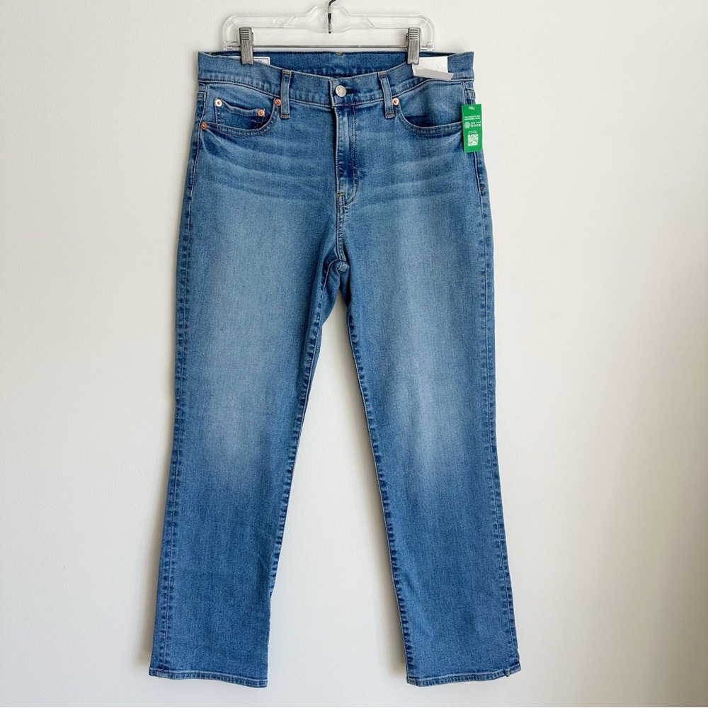 Gap Women’s Mid Rise Classic Straight Stretch Jeans, size 30 Short / 10 Short
